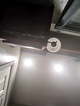 QueenM3 online show from 02.22.25