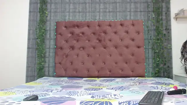 Snapshot of Mia__coluccy chatting on 03.13.25 Mia coluccy online show from 03.13.25