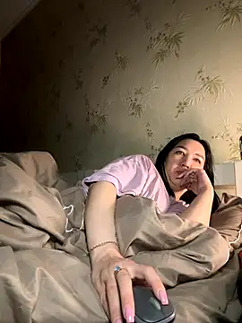 Snapshot of Naughtbaby_2025 chatting on 10.25.25 Naughtbaby 2025 online show from 10.25.25