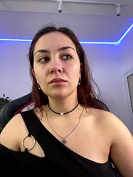 AshleySkott  online show from 10.19.25