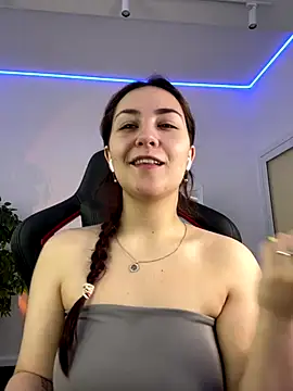 AshleySkott  online show from 10.26.25