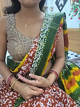 Snapshot of RealcoupleP chatting on 05.18.26 RealcoupleP online show from 05.18.26