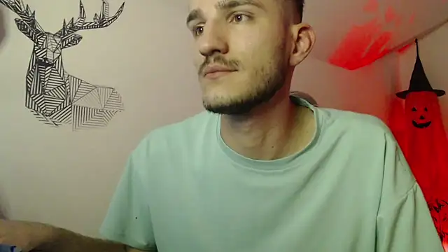 Snapshot of yoyoboy988 chatting on 09.21.25 yoyoboy988 online show from 09.21.25