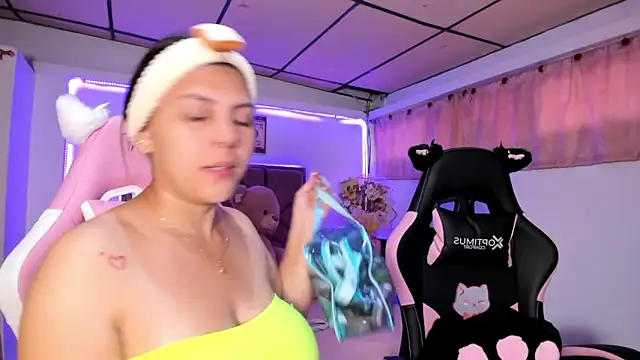 Cristal Smith20 online show from 03.27.26