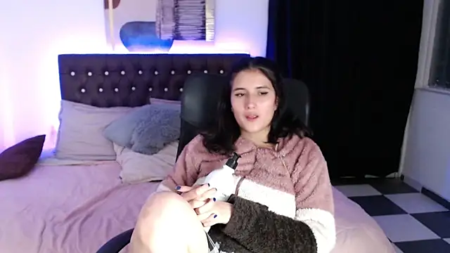 amy royale online show from 03.18.25