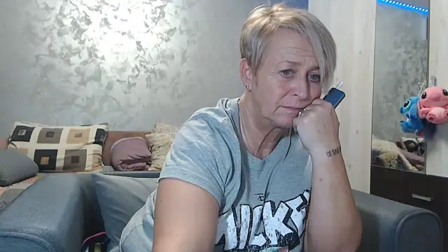 RosesandLillies online show from 02.19.26