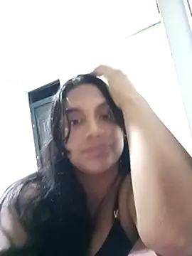 Snapshot of victoria_roussee chatting on 03.11.25 victoria roussee online show from 03.11.25