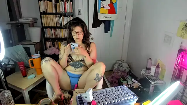 Rosiee69  online show from 10.09.25