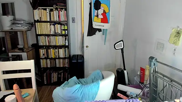 Rosiee69  online show from 12.14.25