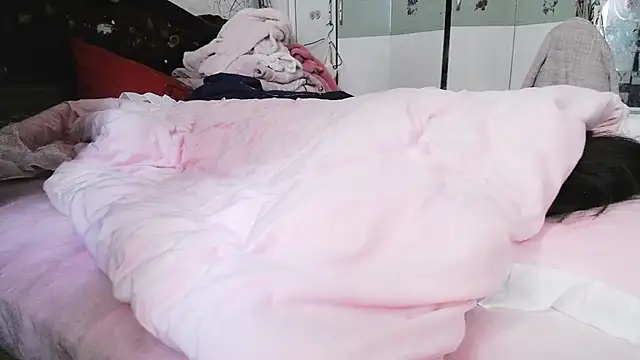 hebe-02 online show from 11.19.25