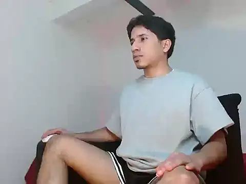 AngelHil online show from 11.16.25