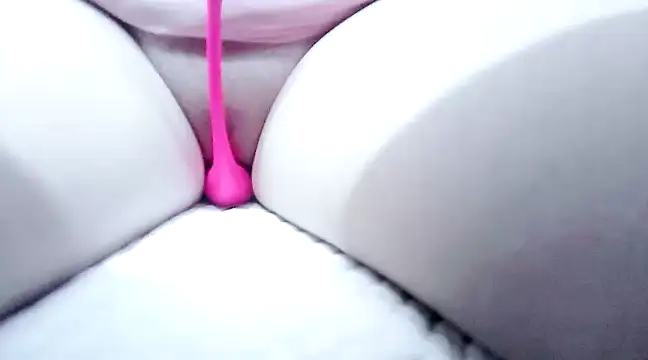 Snapshot of ZheartZ chatting on 02.18.25 ZheartZ online show from 02.18.25