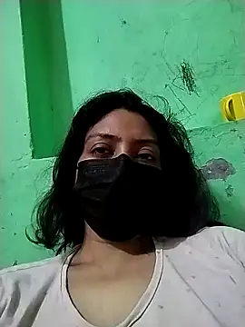 Snapshot of cuteangel9999 chatting on 03.20.25 cuteangel9999 online show from 03.20.25