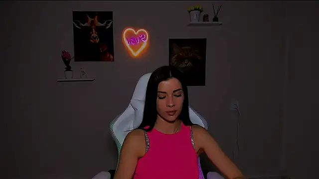 Snapshot of KetiWils chatting on 03.01.25 KetiWils online show from 03.01.25