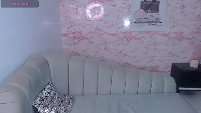 emily rousse t online show from 03.10.25