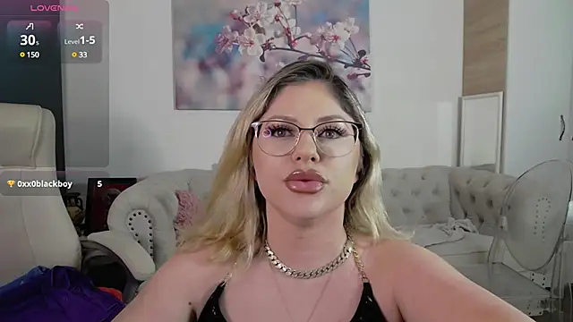 Snapshot of JanelleBrown_ chatting on 03.07.25 JanelleBrown online show from 03.07.25