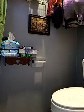 Snapshot of bimexpoexist chatting on 10.19.25 bimexpoexist online show from 10.19.25