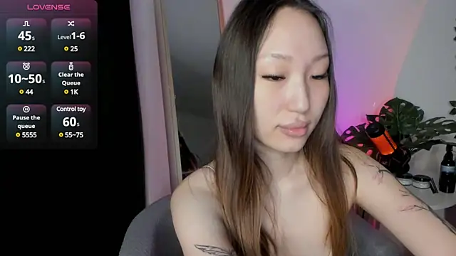 Christine Carlson online show from 03.07.25