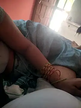 indian couple4 online show from 11.06.25