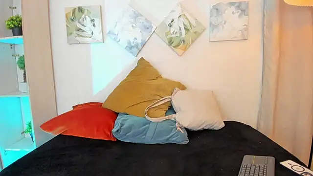 iiangel  online show from 11.06.25