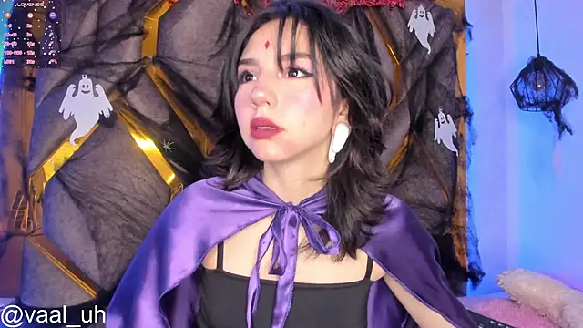 Snapshot of Valuh_Blake chatting on 10.31.25 Valuh Blake online show from 10.31.25