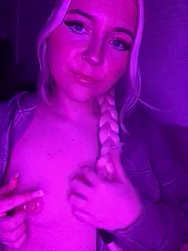 Blondie Sofia Essexbabe online show from 01.08.26