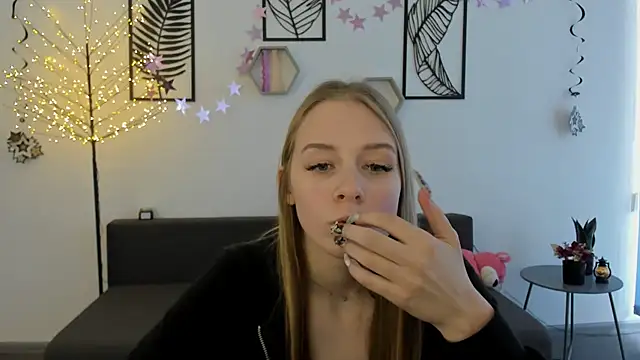 AnnNorriss online show from 02.23.25