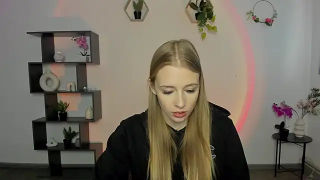 AnnNorriss online show from 03.17.25