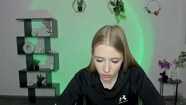 AnnNorriss online show from 03.17.25