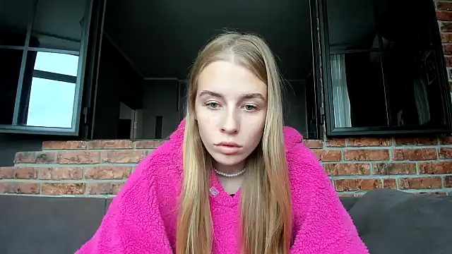 AnnNorriss online show from 10.08.25