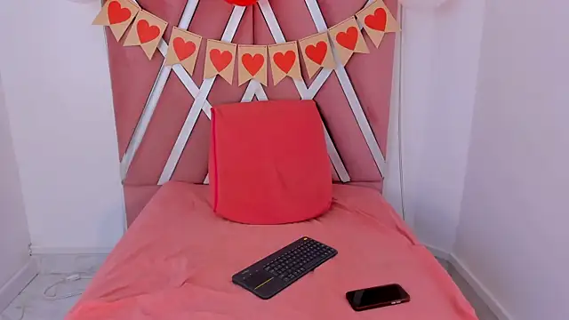 Emily-Carter online show from 02.12.26