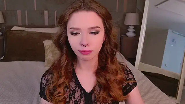 Snapshot of Sierra_Fane chatting on 02.28.25 Sierra Fane online show from 02.28.25