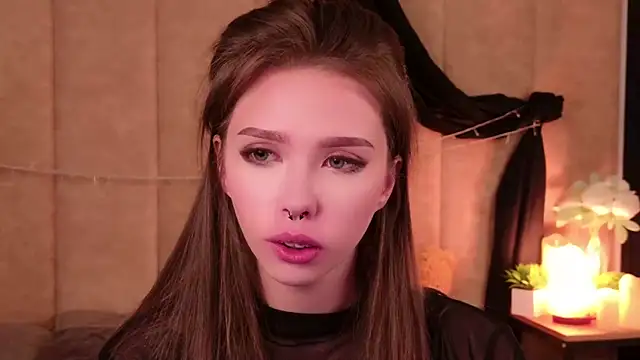 Snapshot of Sierra_Fane chatting on 09.15.25 Sierra Fane online show from 09.15.25