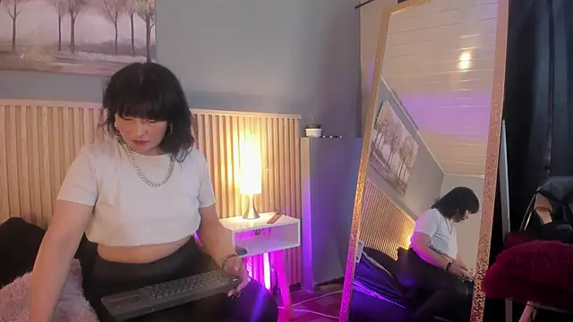 lilith catt online show from 10.22.25