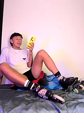 Snapshot of Andres_Sebas chatting on 02.27.25 Andres Sebas online show from 02.27.25