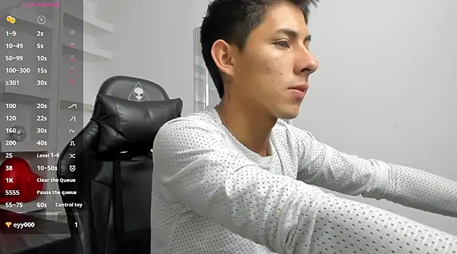 Angel Medina online show from 03.17.25