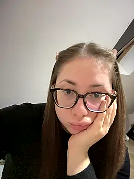 May Alisa online show from 09.28.25