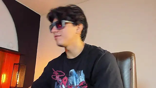 Allex Cano online show from 04.15.26