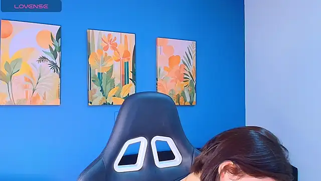 Zamira Taylor online show from 10.20.25