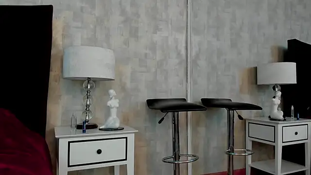 NahomyCarther online show from 01.13.26