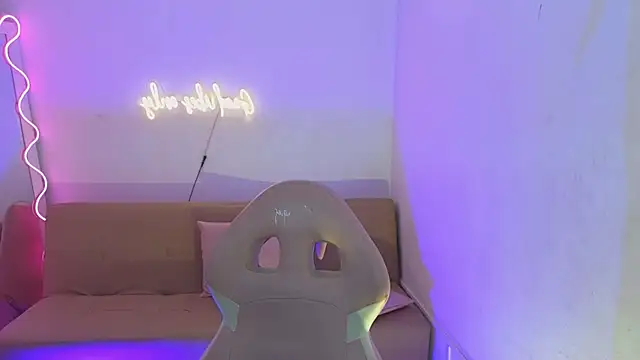 Coraline tay online show from 03.05.25