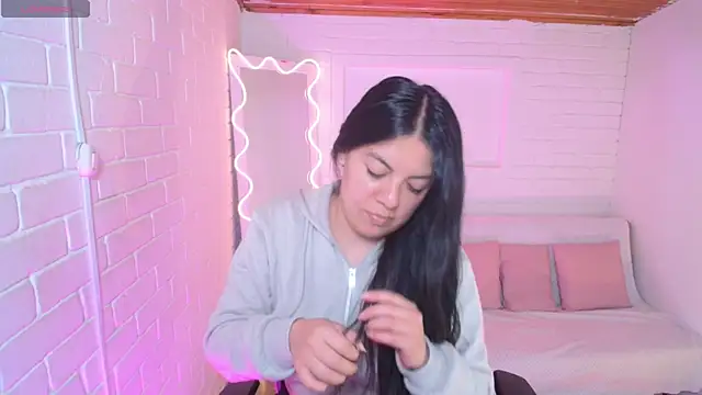 Coraline tay online show from 09.15.25