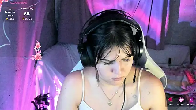 Snapshot of brii69 chatting on 10.15.25 brii69 online show from 10.15.25