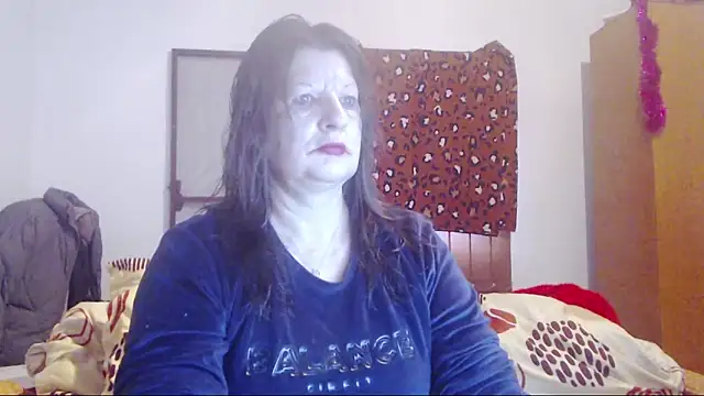 Snapshot of ExtasyMature chatting on 02.01.26 ExtasyMature online show from 02.01.26