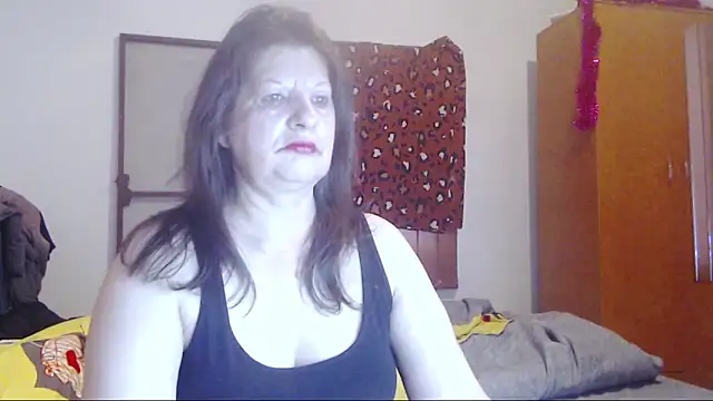 Snapshot of ExtasyMature chatting on 02.18.26 ExtasyMature online show from 02.18.26