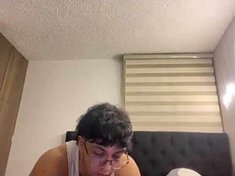 DesireLuxe online show from 04.18.26