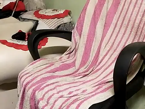 Snapshot of calme_odl1 chatting on 03.08.25 calme odl1 online show from 03.08.25