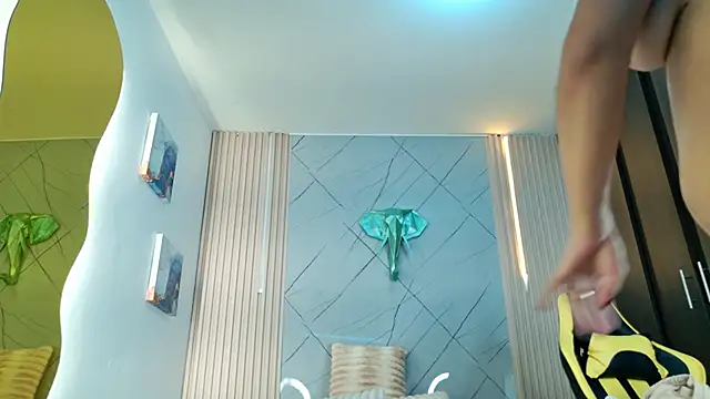 Snapshot of Rachel_rivera chatting on 09.20.25 Rachel rivera online show from 09.20.25