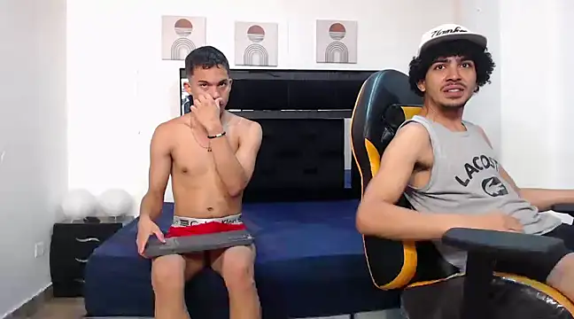 Snapshot of Bayron005 chatting on 03.11.25 Bayron005 online show from 03.11.25