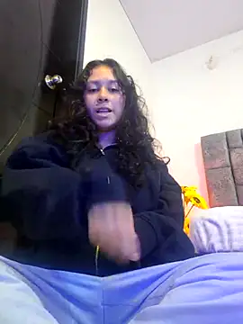 Snapshot of ammy_e chatting on 10.23.25 ammy e online show from 10.23.25